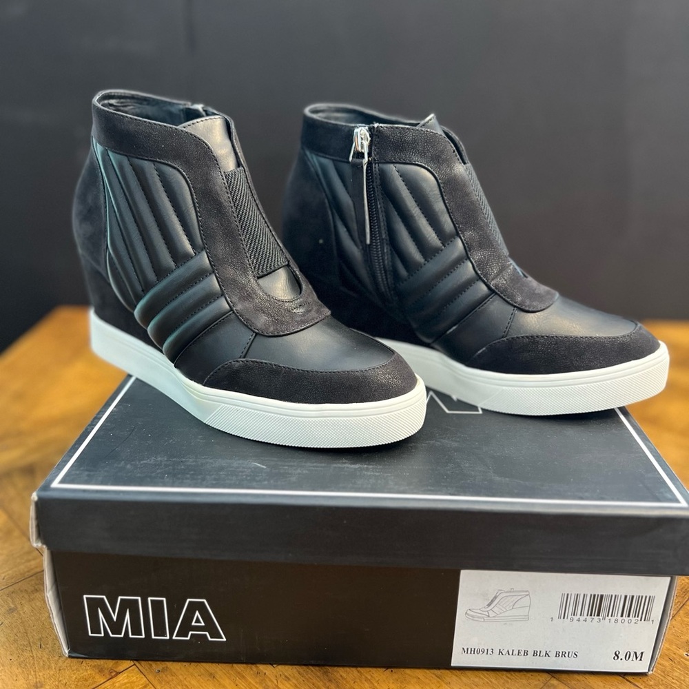 MIA Black Women's Wedge Booties